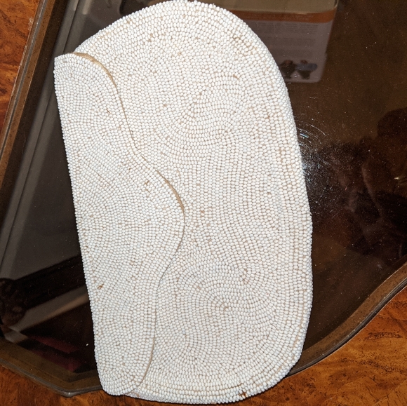 Hand held purse. All white beads 1940's era. - Picture 3 of 3